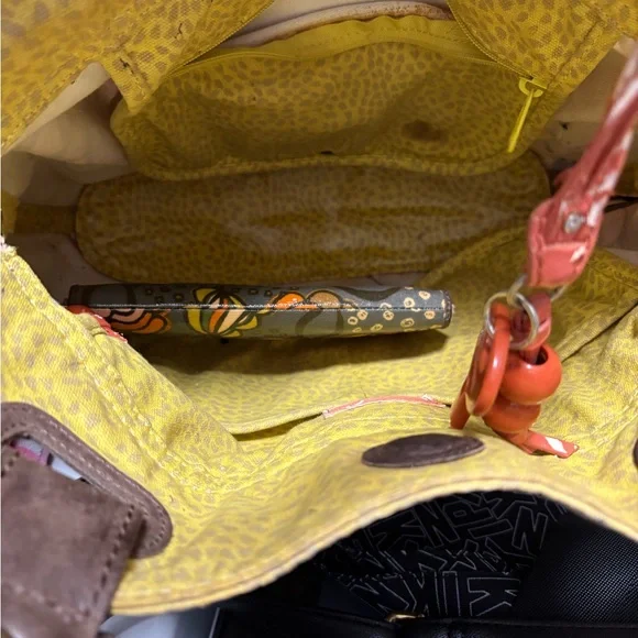 Chic Floral Shoulder Bag - Yellow and Brown 3 piece Key-Per Fossil Set Like New - Picture 7 of 16